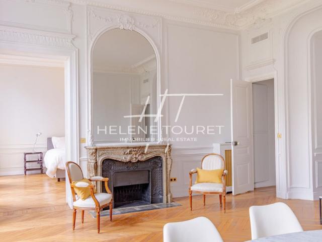 75008 Paris Appartement meublé 3 pièces 114m² 7 700 € Charges Comprises/mois