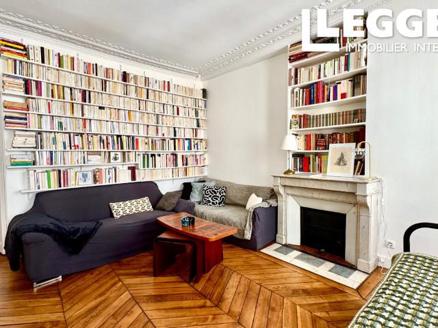 75010, Grands Boulevards, bel appartement de 5P T5 pour 91 m2 au 3e d'un immeuble de 1840 avec ascenseur
