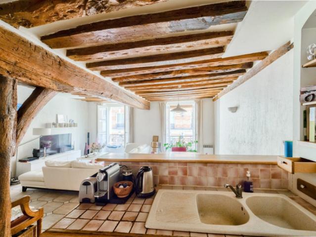 75011 Paris Appartement 3/4 pièces de 82 m² Charme de