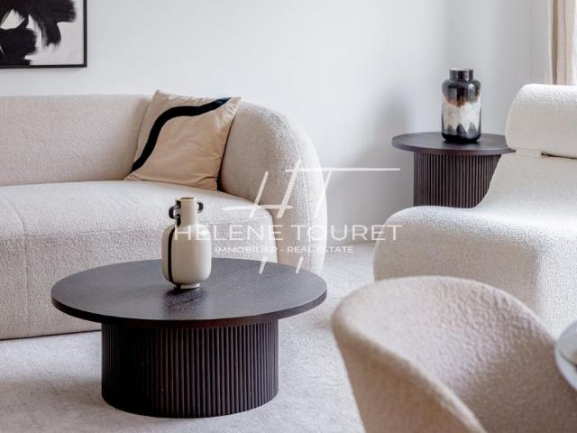 75015 Paris Appartement 4 pièces 101m² 3 710 € Charges Comprises/mois