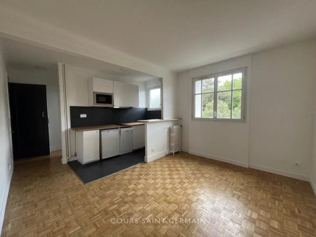 75020 Avenue Gambetta Métro Gambetta