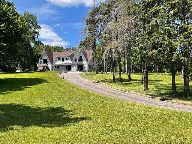 750 000$ Maison 2 étages à Vendre à Lac des ecorces