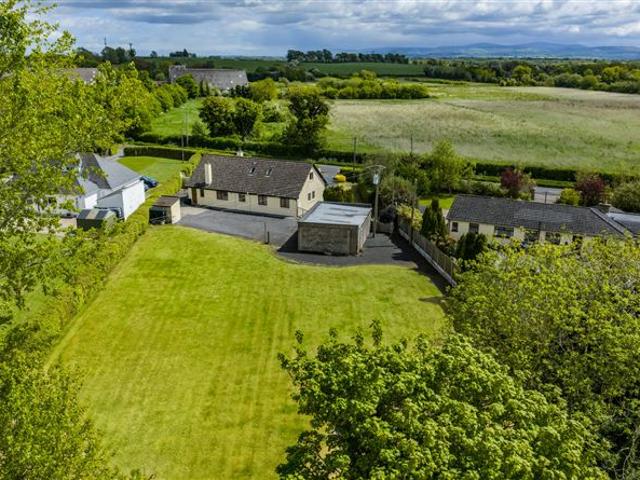 750,000 | Moortown, Rathcoffey, Co. Kildare Sherry FitzGerald Reilly 5003 MyHome. Ie Residential