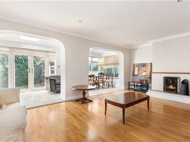 750,000 | 2 Balally Park, Dundrum, Dublin 16 Hooke & MacDonald 4986 MyHome. Ie Residential