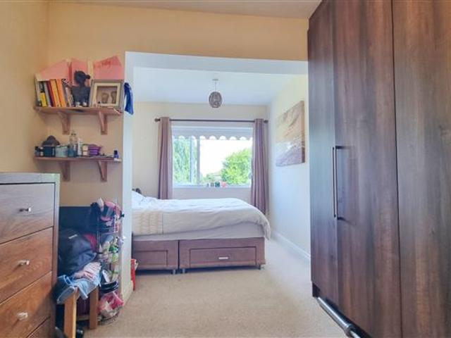 750,000 | 5 Millgate Drive, Manor Estate, Terenure, Dublin 12 Keller Williams 5008 MyHome. Ie Residential