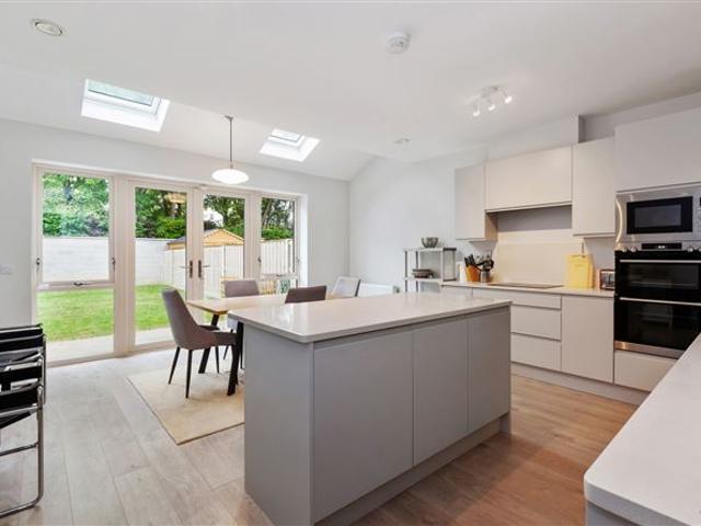 750,000 | 64 Drumnigh Manor, Portmarnock, County Dublin Gallagher Quigley 5002 MyHome. Ie Residential