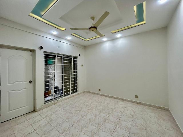 750 Ft² Flat for Sale