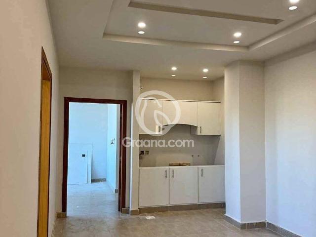 750 Ft² Flat for Sale