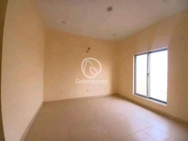 750 Ft² Flat for Sale