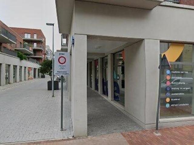 750 m2 office space for rent in Roeselare