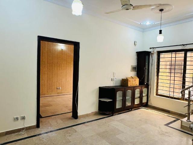 750 Yd² House for Sale