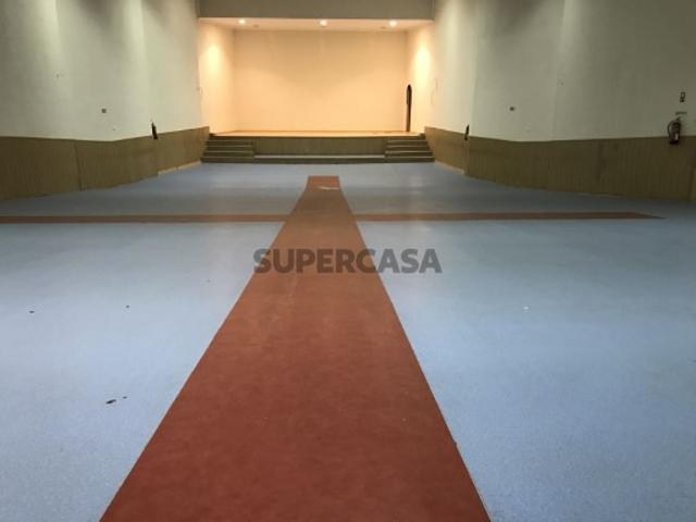 750m² de serviços no centro da cidade