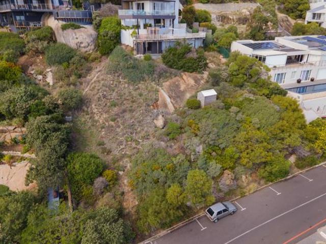 751 m² Land available in Llandudno