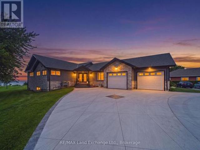 752 Lake Range Drive, Huron Kinloss, ON, N2Z 0B3 house for sale | Listing ID X13511 | Royal LePage