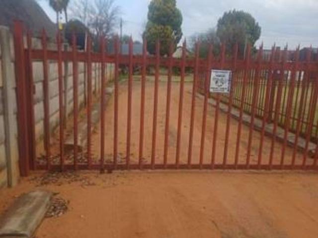 752 m² Land available in Flamwood