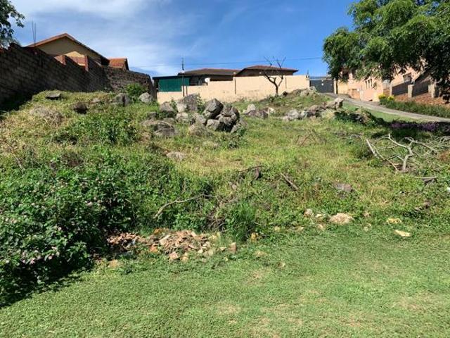 752 m² Land available in Stonehenge