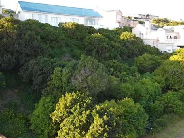 753 m² Land available in Oyster Bay