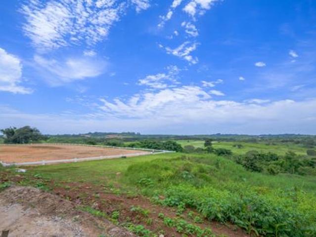 754 m² Land available in Sheffield Beach