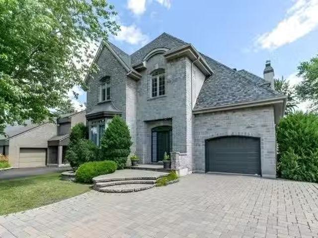 7556 Boul. Lévesque E. Laval Duvernay, QC, H7A 1R8 house f.