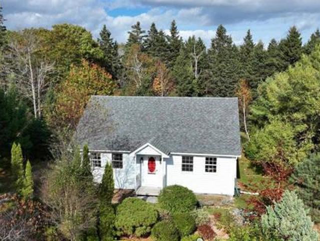 7552 Highway 329 East River Nova Scotia