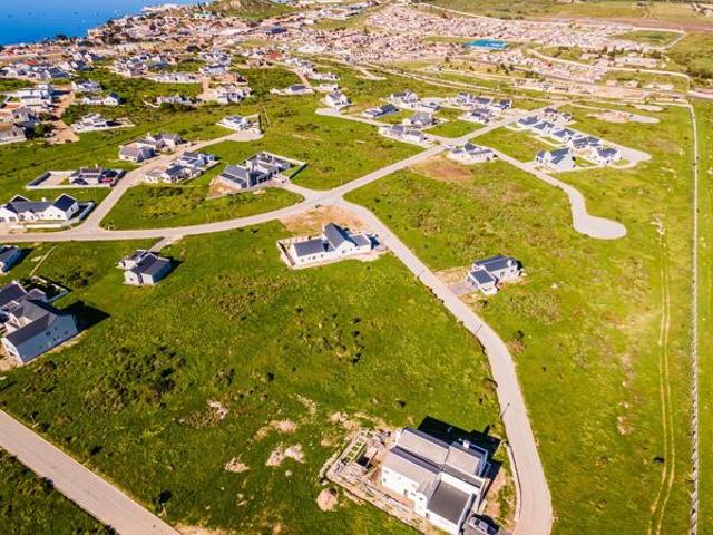 755 m² Land available in Hoogland