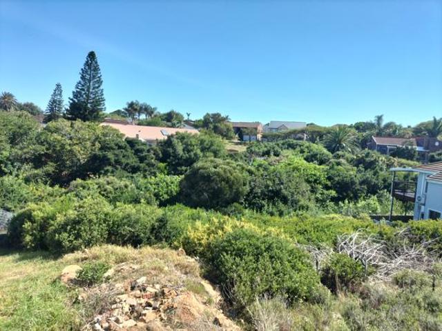 755 m² Land available in Jeffreys Bay Central