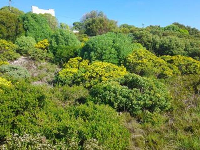 756 m² Land available in Pearly Beach