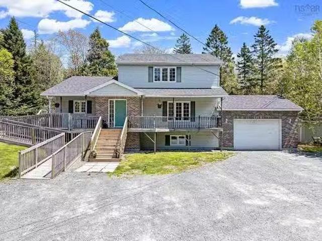 757 Cobequid Road, Lower Sackville, NS, B4C 4A2 house for sa.