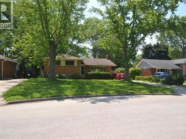 757 Retlaw Drive, Sarnia, ON, N7V 2W5 house for lease | Listing ID 26015 | Royal LePage