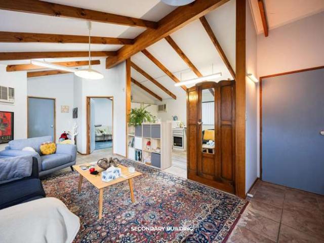 758 East Coast Road, Oteha, North Shore City