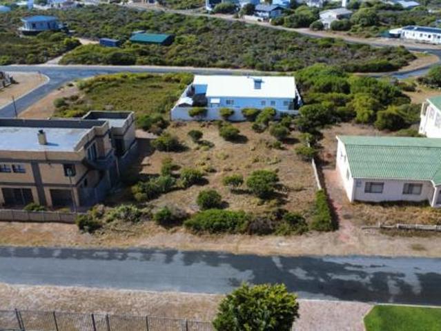 759 m² Land available in Pearly Beach