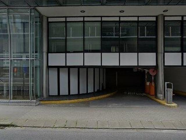 75 320 m2 office space for rent in Stad Brussel