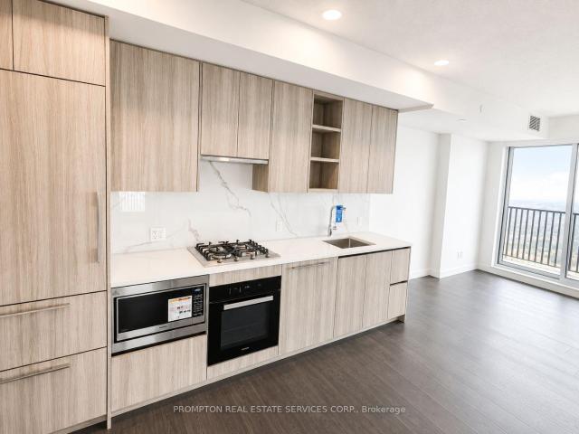 75 BILLES HEIGHTS – SUITE 2105, Toronto