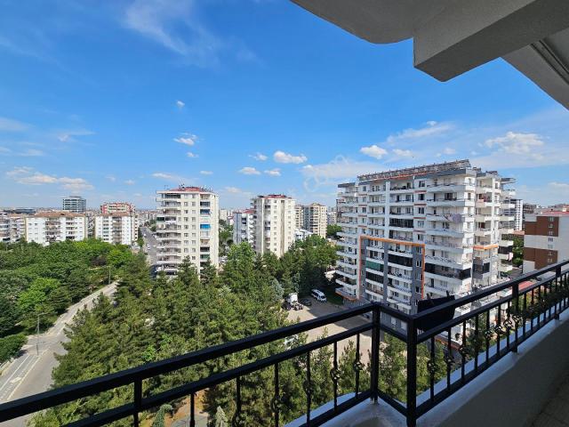75. Cadde'ye Yürüme Mesafesinde | Site İçerisinde | Ferah Ve Bakımlı 3+1