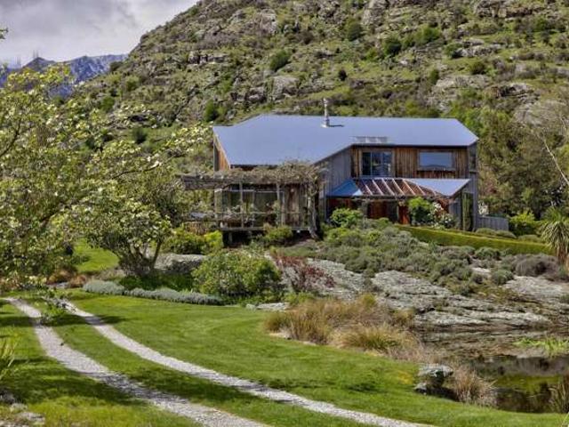 75 Cedar Drive, Kelvin Heights, Queenstown