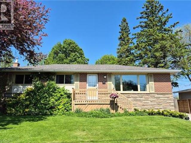 75 Flamboro Street, Waterdown, ON, L0R 2H0 house for sale | Listing ID 40847 | Royal LePage