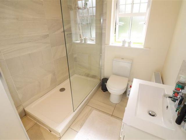 75 Meadow Grove, Westwood, Carrigaline, Cork Dennehy Auctioneers 4828 MyHome. Ie Residential