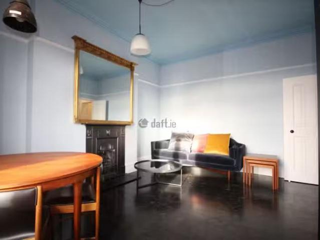 75 Middle Abbey Street, Dublin 1 is for rent