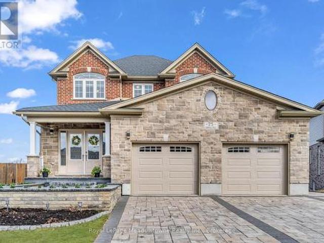 75 Norma Crescent, Guelph Victoria North, ON, N1E 0K6 Luxury House for sale | Listing ID X13485 | Royal LePage Carriage Trade Luxury Properties