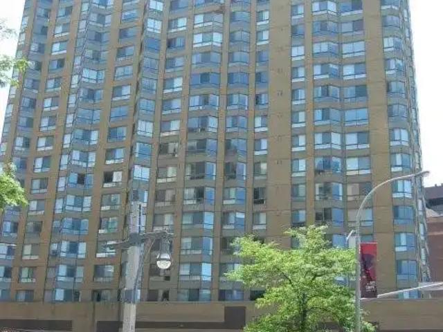 75 RIVERSIDE DRIVE East Unit# 1707