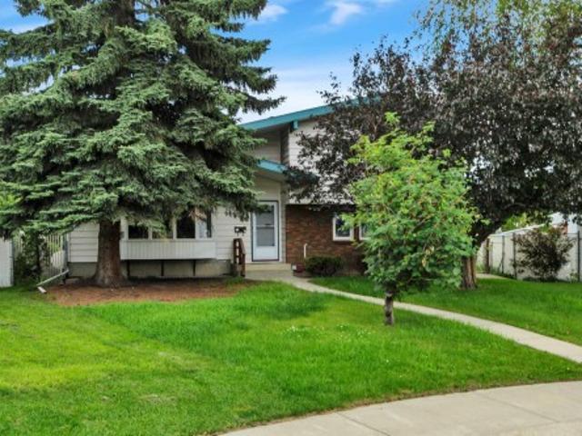 7604 Avenue Nw, Edmonton, AB, T5C 2V7 house for sale | Listing ID E4498 | Royal LePage