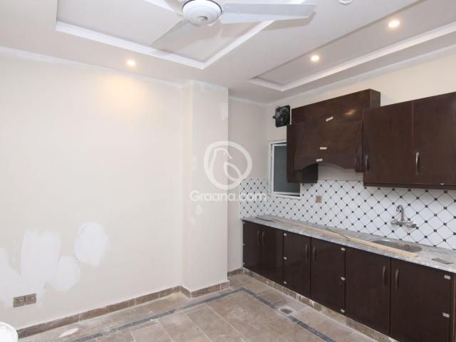 760 Ft² Flat for Sale