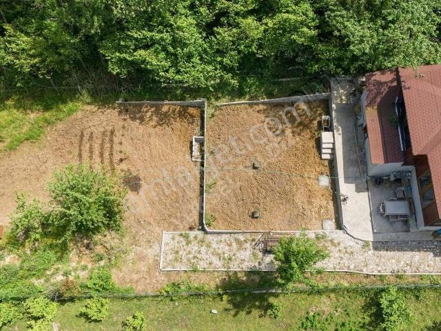 760 M2 Arsa İçinde İskan,elektrik Ve Suyu Alınmış Satılık Yazlık