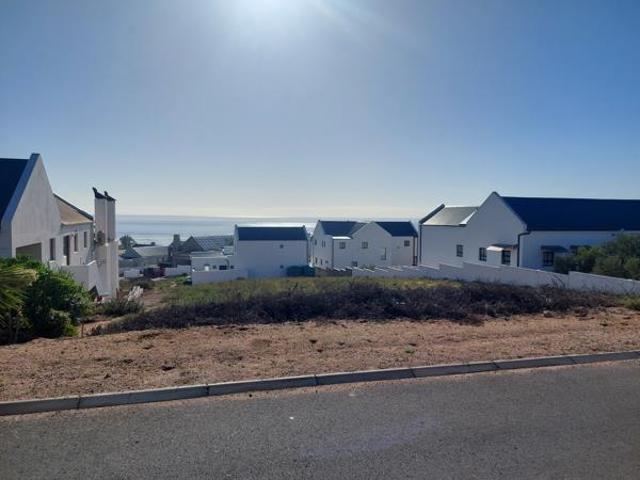 760 m² Land available in Da Gama Bay