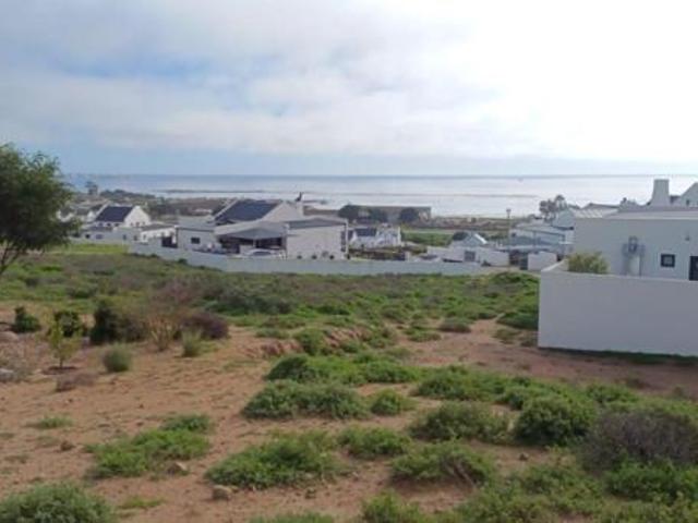 760 m² Land available in Da Gama Bay