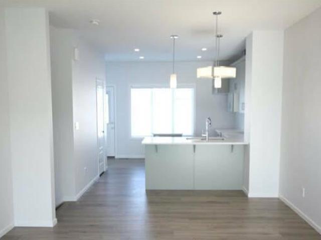 7632 Mapleford Blvd 2 Bed 3 Bath Townhouse for Sale
