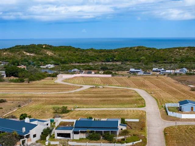 763 m² Land available in Boesmansriviermond
