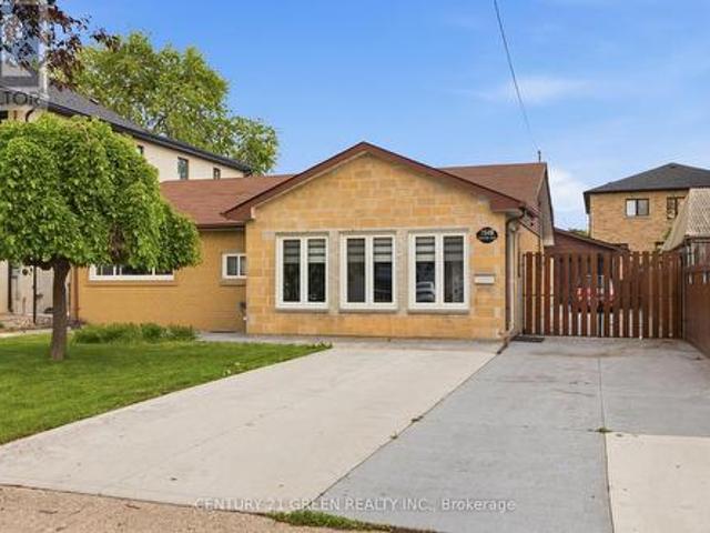 7649 Redstone Road, Mississauga, ON, L4T 2B7 house for sale | Listing ID W13453 | Royal LePage