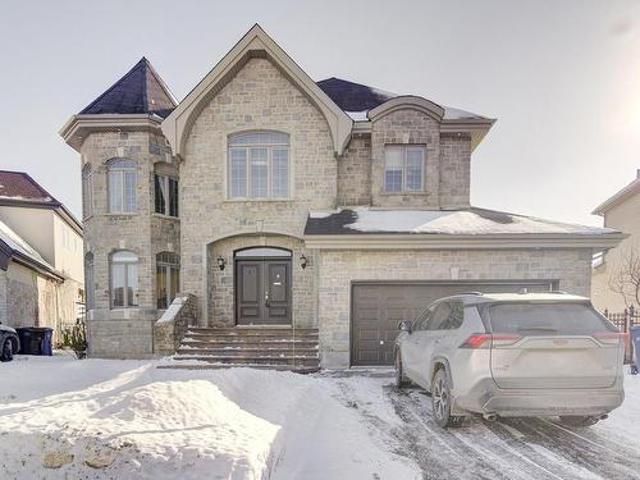 7650 Rue Laffite, Brossard, QC, J4Y 3J3 house for sale | Listing ID 9214 | Royal LePage