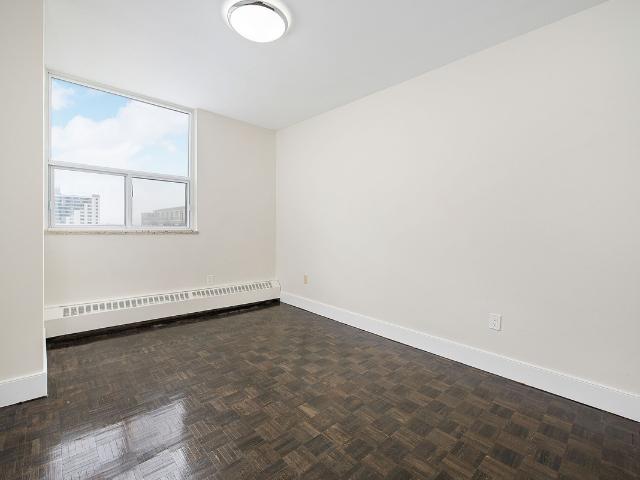 765 Steeles Avenue West 2 Bedroom Apartment for Rent at 765 Steeles Ave W, Toronto, ON M2R 2S7 Newtonbrook